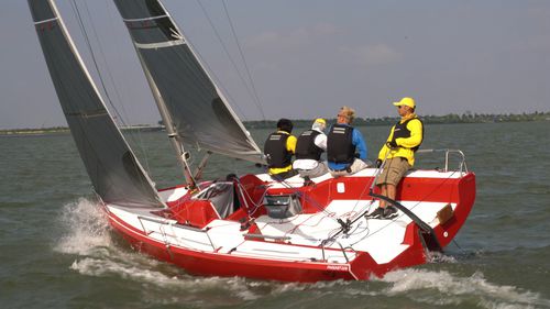 Velero de quilla deportivo - 23R - Fareast Boats - de regata / con bauprés