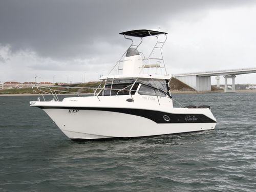 Cabin-cruiser fueraborda - 930 Tuna Tower  - San Remo Boats - bimotor / con fly / con 4 literas