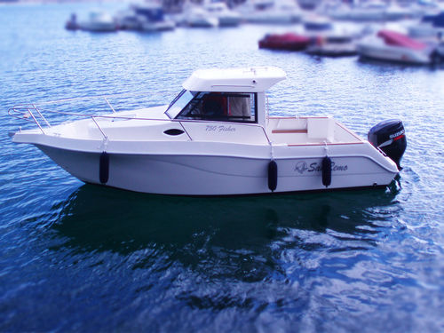 Cabin-cruiser fueraborda - 750 Fisher Pro - San Remo Boats - con hard-top / de pesca deportiva / con 2 literas