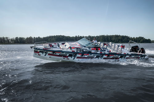 Barco cabinado fueraborda - 37 Spryder - Axopar Boats Oy - bimotor / open / rápido