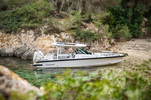 Cabin-cruiser fueraborda - 29 Sun Top - Axopar Boats Oy - casco de planeo / escalonado / soft-top