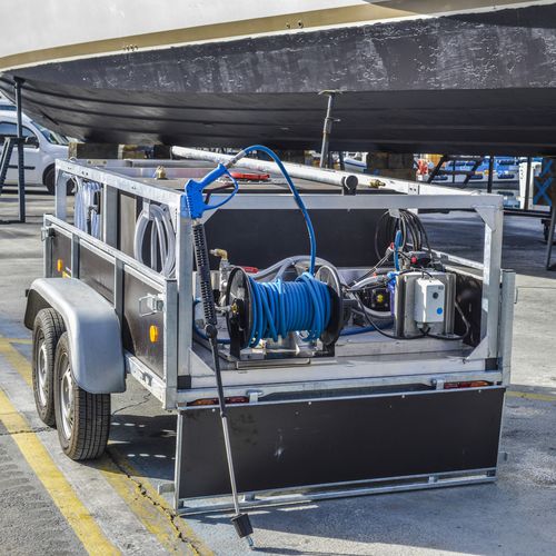 Estación móvil de lavado para barco - Fairing station - AZURETREND | ECOTANK | EMERGENSEA | MONAWA - para yate / para buque