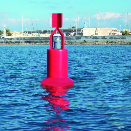 Boya de balizamiento - PBM08 - Mediterráneo Señales Marítimas, S.L. - para terminal portuaria / de polietileno / cilíndrica