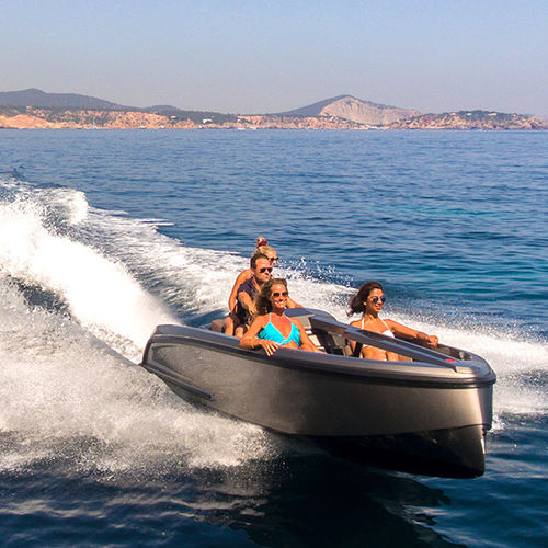 Moto de agua sedente - 16 - Vanquish Yachts - para cinco personas / 250 CV / 200 CV