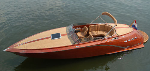 runabout intraborda - Walth Boats