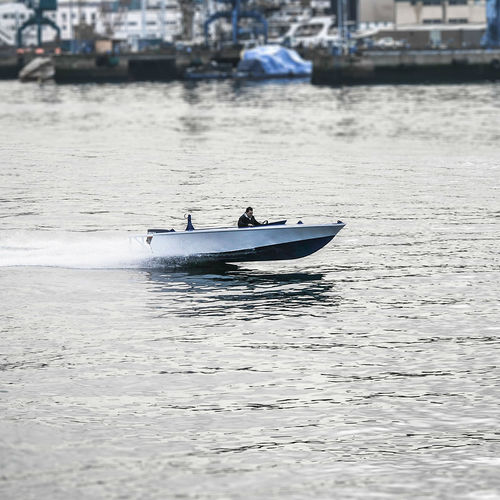 Barco open fueraborda - SPF  5.75 - ZYON - con consola central / con solárium
