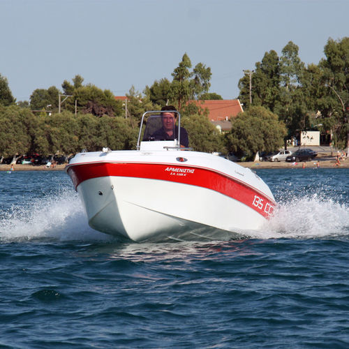 Barco open fueraborda - 135cc - Compass Boats - con consola central / de pesca deportiva / 4 personas máx.