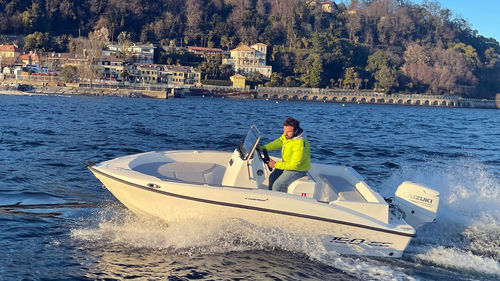 Barco open fueraborda - 150cc - Compass Boats - con consola central / de deporte / 5 personas máx.