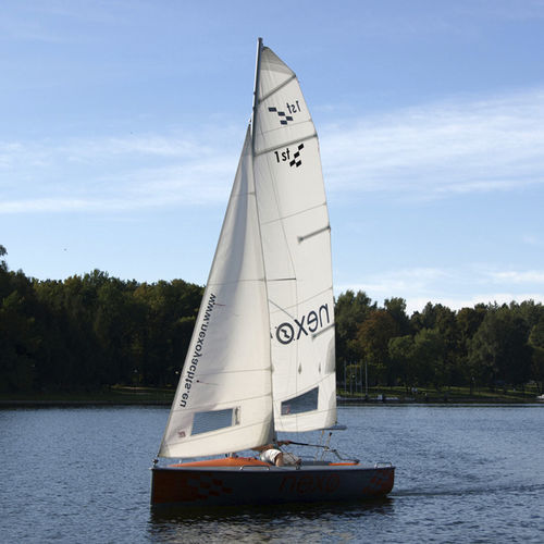 Velero daysailer - NEXØ 1ST - Sułkowski Boats - velero de quilla deportivo / monotipo / con quilla retráctil