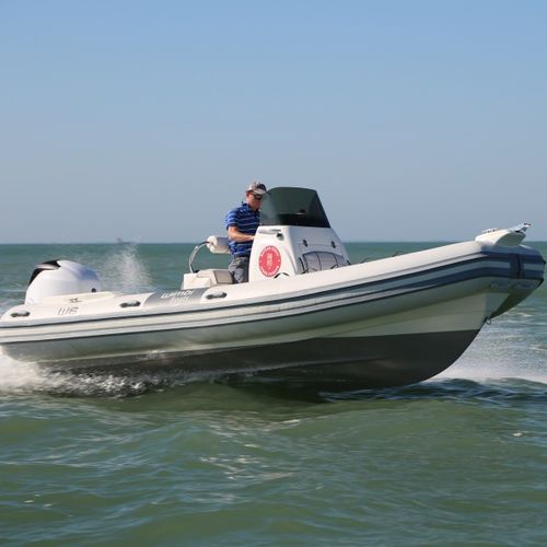 Embarcación neumática fueraborda - W6 - Wimbi Boats Ltd - semirrígida / con consola central / open