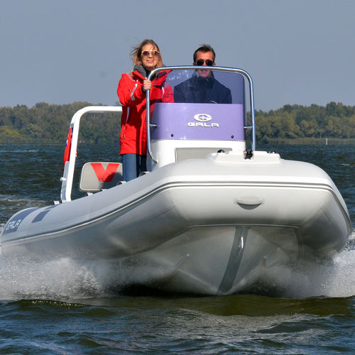 Embarcación neumática fueraborda - V580 - GALA MARINE INTERNATIONAL In - semirrígida / con consola central / open