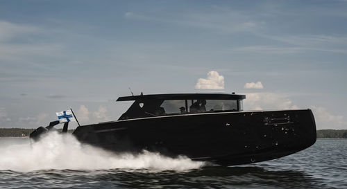 Barco cabinado fueraborda - BY40SC OB - Brizo Yachts - bimotor / con hard-top / clásico