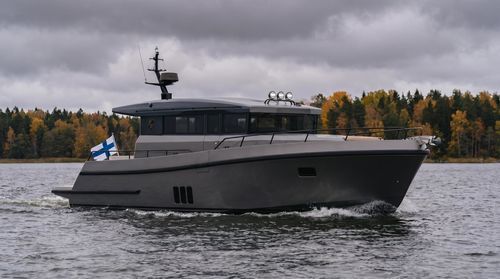 Barco cabinado intraborda - BY50 MK2 - Brizo Yachts - bimotor / con fly / con caseta de timón