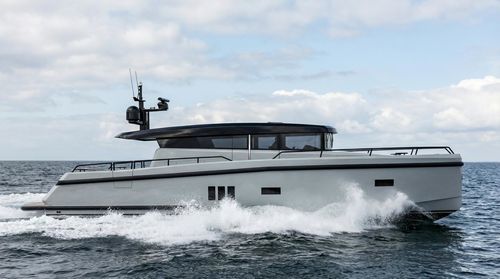 Yate a motor de crucero - BY60S - Brizo Yachts - offshore / con caseta de timón / IPS
