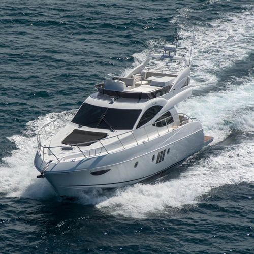 Yate a motor de crucero - 52 - Dyna Craft Ltd. - clásico / con fly / V-drive