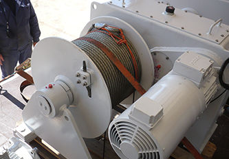 Chigre para buque - Tugger  - DMT MARINE EQUIPMENT SA - de remolcado / para maniobrar anclas / con motor hidráulico