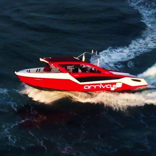 Barco profesional para parasailing - EXPLOSION  - Alesta Marine - intraborda