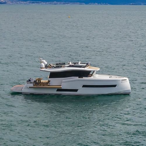 Yate a motor de crucero - Endurance 60 - Pardo Yachts - con caseta de timón / IPS / con 3 camarotes
