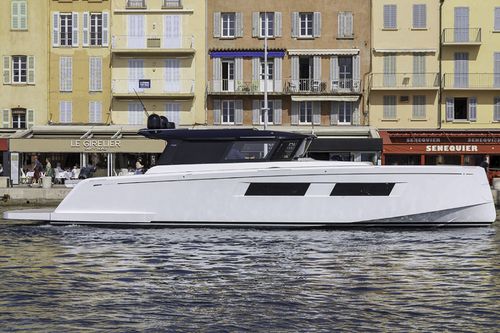 Yate a motor de crucero - Pardo GT52 - Pardo Yachts - con hard-top / IPS / con 3 camarotes