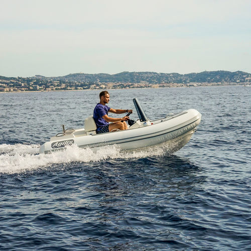 Embarcación neumática hidrojet - 330С - Agilis Jettenders - RHIB / con consola central / de deporte