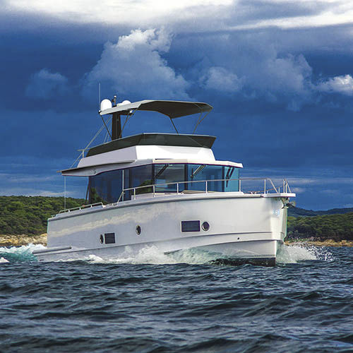 Barco cabinado intraborda - 44 - Seafaring Yachts - bimotor / con fly / de crucero
