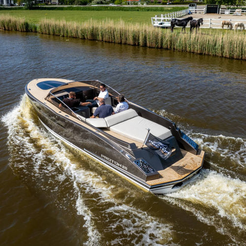 Runabout intraborda - Proton 28 - Trimm Design BV - diésel / de deporte / clásico