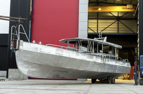 Barco profesional barco taxi - FENIX - Trimm Design BV - fueraborda / diésel / de aluminio