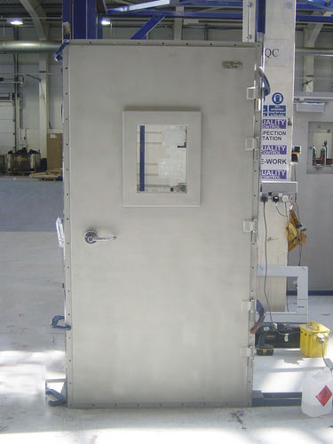 Puerta para plataforma marina - MML Marine Ltd - semiestanca / cortafuegos / de acero inoxidable