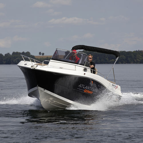 Cabin-cruiser fueraborda - 750 - Atlantic Marine - open / de deporte / 12 personas máx.