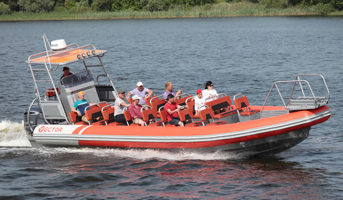 Embarcación neumática fueraborda - RIB 1100 - Vector Inflatables - bimotor / RIB / con consola central