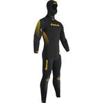 traje h&uacute;medo de buceo
