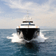 superyate de crucero / raised pilothouse / de desplazamiento