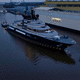 megayate de crucero / raised pilothouse / con piscina