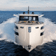 yate a motor de crucero / con hard-top / IPS / con 2 camarotes