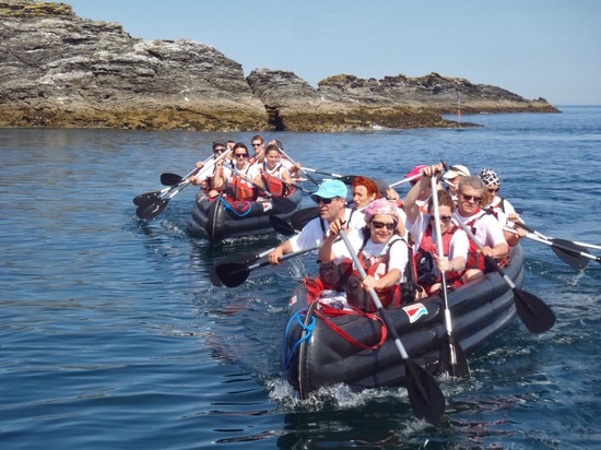 ADVENTURE TEAM: La canoa hinchable para 10 personas