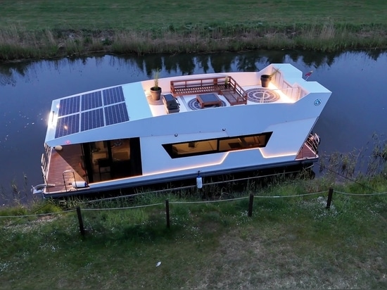 Nordic Season causa sensación con el lanzamiento de la gama Nordic Sword Houseboat