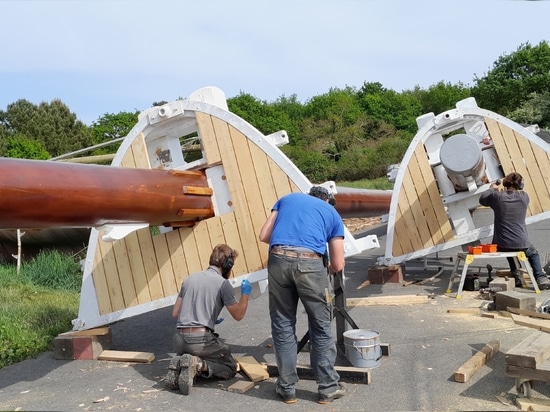 Artesanía tradicional: Woodspars restaura el aparejo de la barca de tres palos "Le Français"