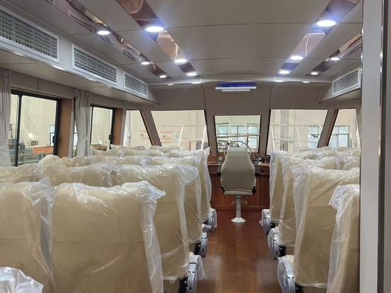 Decoración del barco de pasajeros de 16,7 m