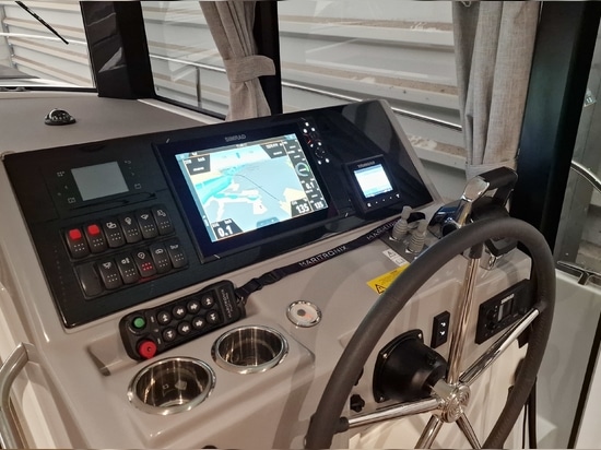 Integración del timón de yate PILOT-H PRO