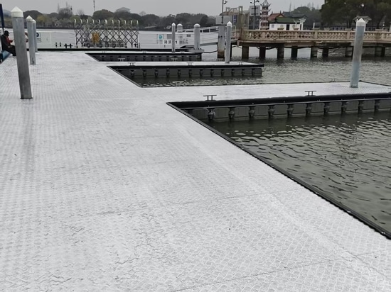 Ficha del proyecto: Embarcadero flotante con placas antideslizantes de aluminio, ciudad de Wuxi